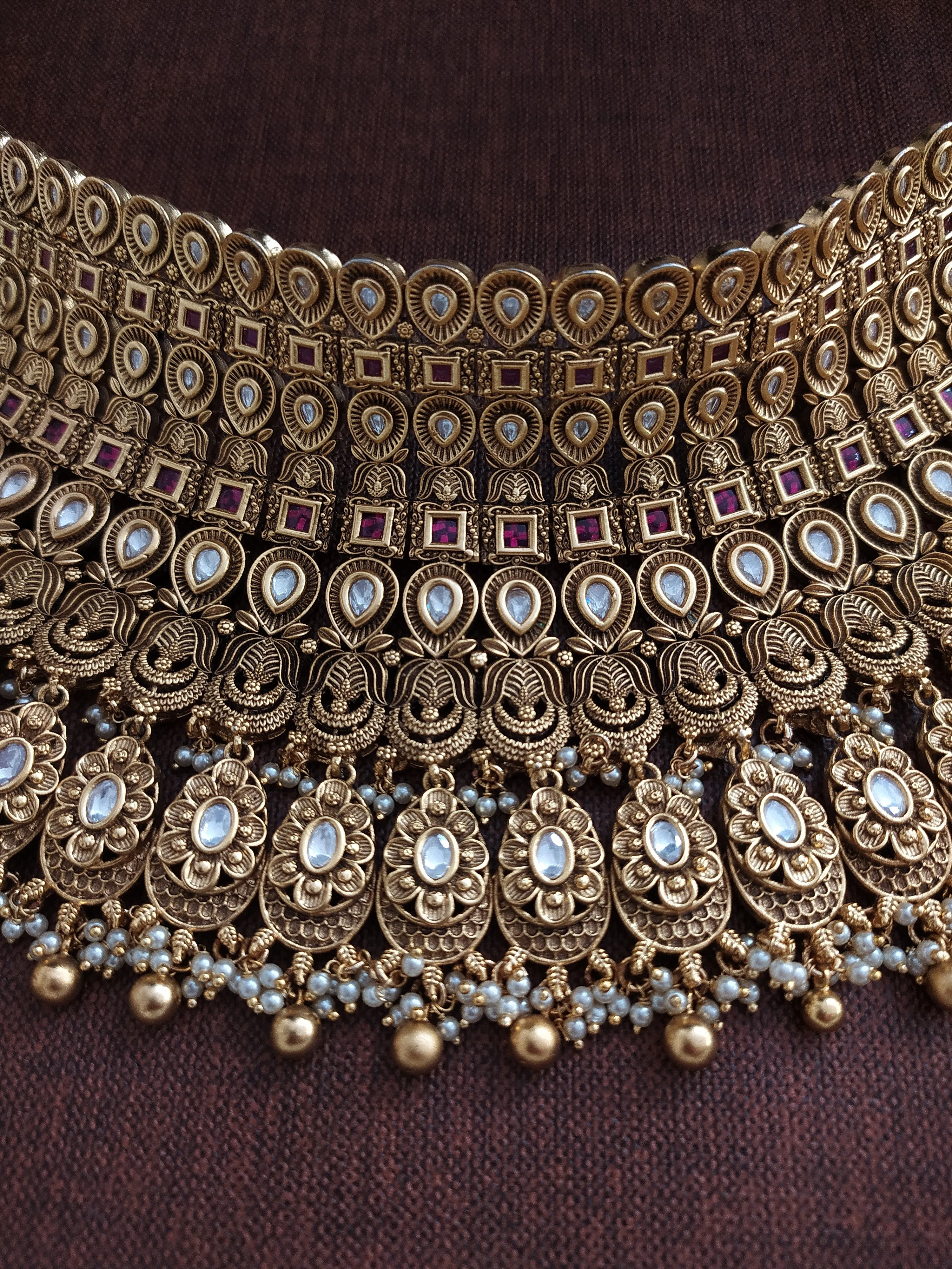 Regal Elegance of Kundan & Kemp Stone Antique Heavy Bridal Choker Set